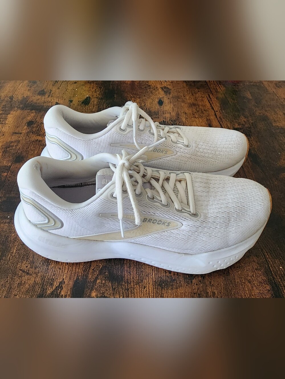 Brooks Women's Glycerine 21 White Athletic Running Sneakers Size 10.5